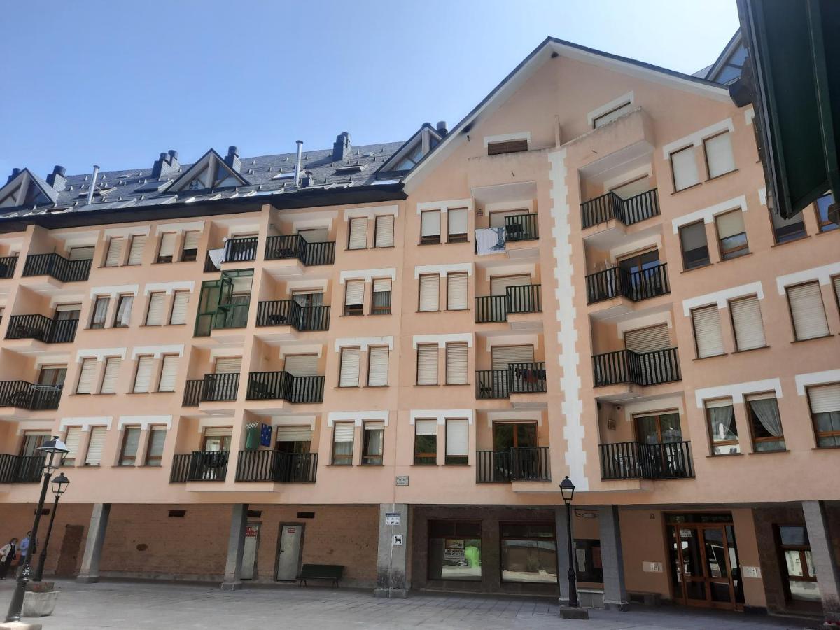Acogedor Y Calido Apartamento Con Vistas A La Montana Canfranc Exterior photo